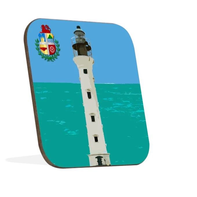Vierkante hardhoute onderzetter met ronde hoeken. Met Aruba thema waarop in het midden de California lighthouse te zien is op turquoise zee en blauwe lucht achtergrond, en het wapen in de linker boven hoek.